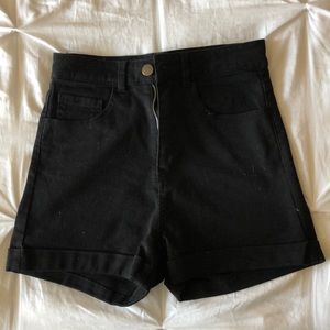 H&M black shorts